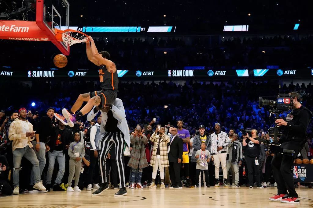 都暗示着球 都暗示着球