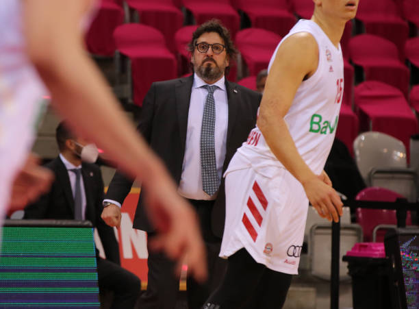 表现突出的 表现突出的